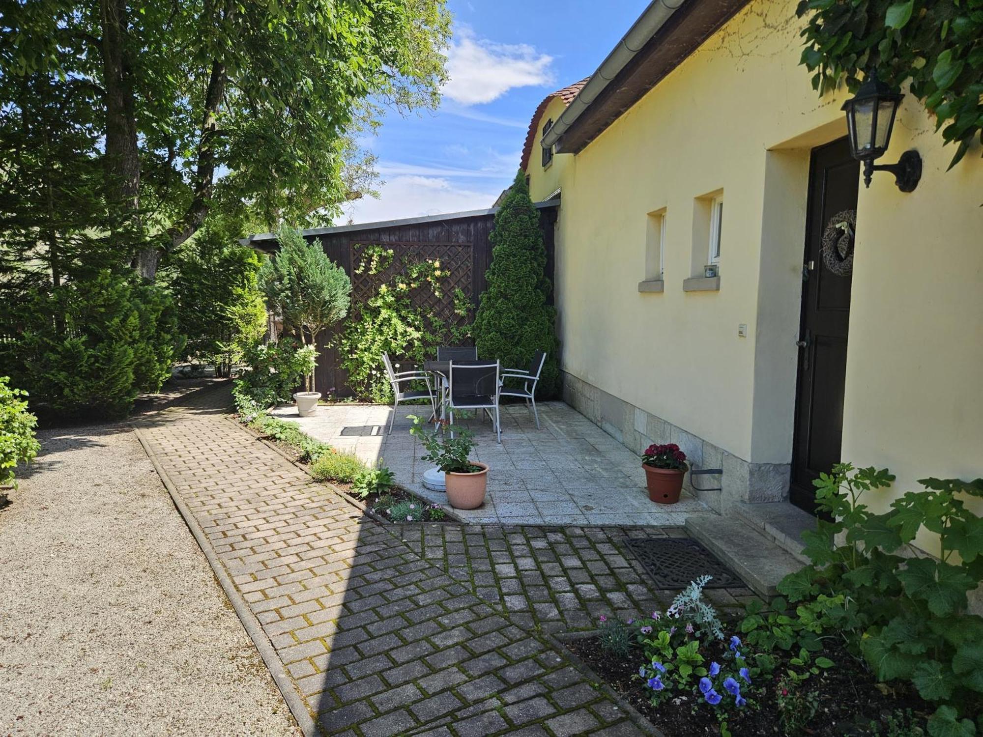 Landhaus Saaleck Naumburg  Bilik gambar