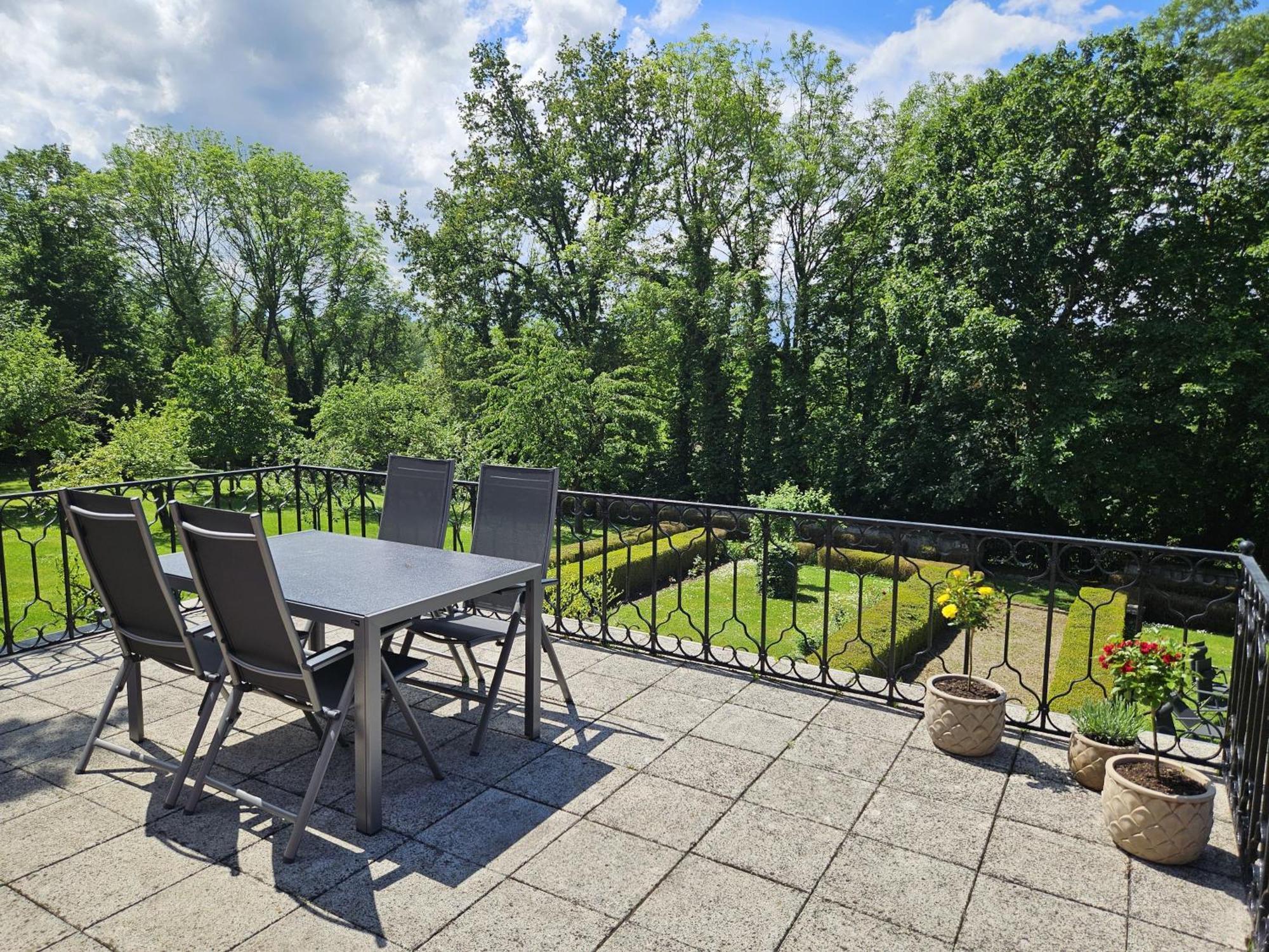 Landhaus Saaleck Naumburg  Bilik gambar